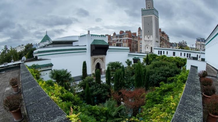 Grande Mosquée de Paris : sa riposte face à un rapport choc