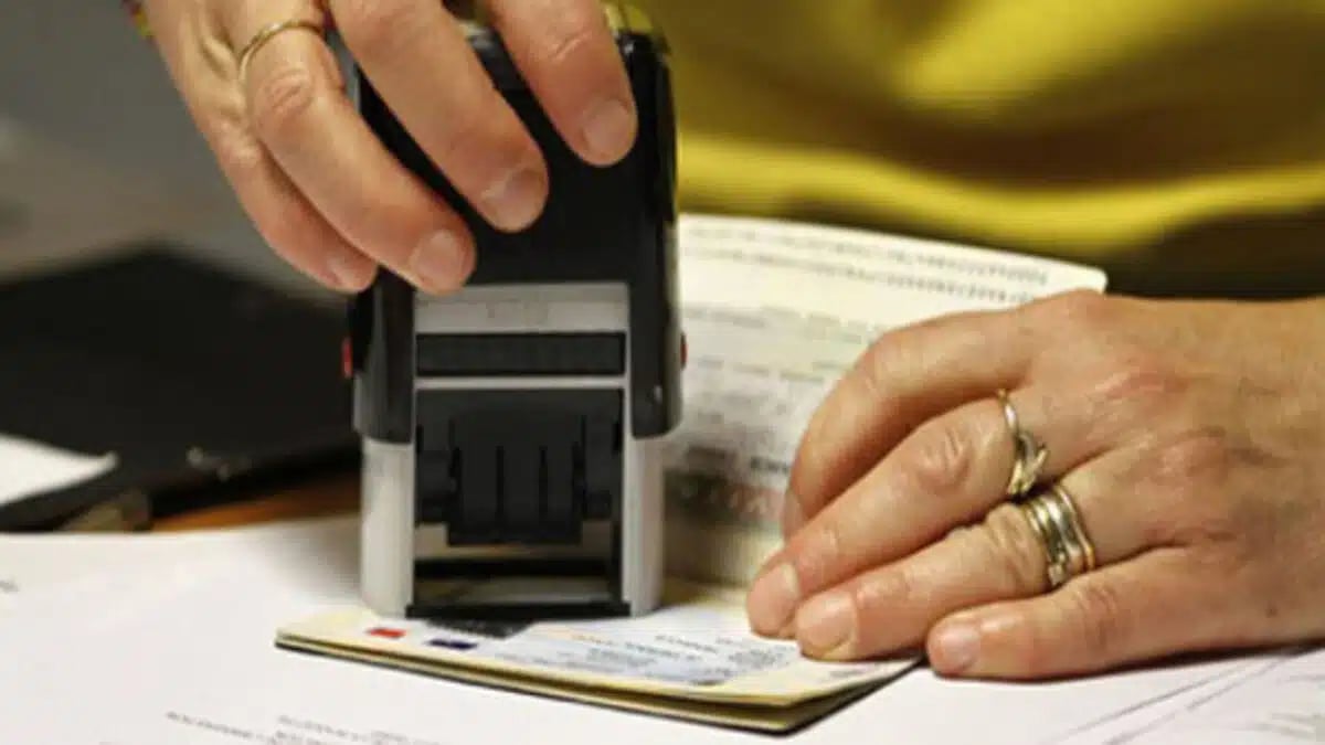 Chute des visas pour les Algériens : les vraies raisons