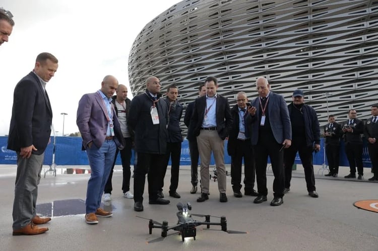 La France durcit le ton sur les titres de séjour algériens