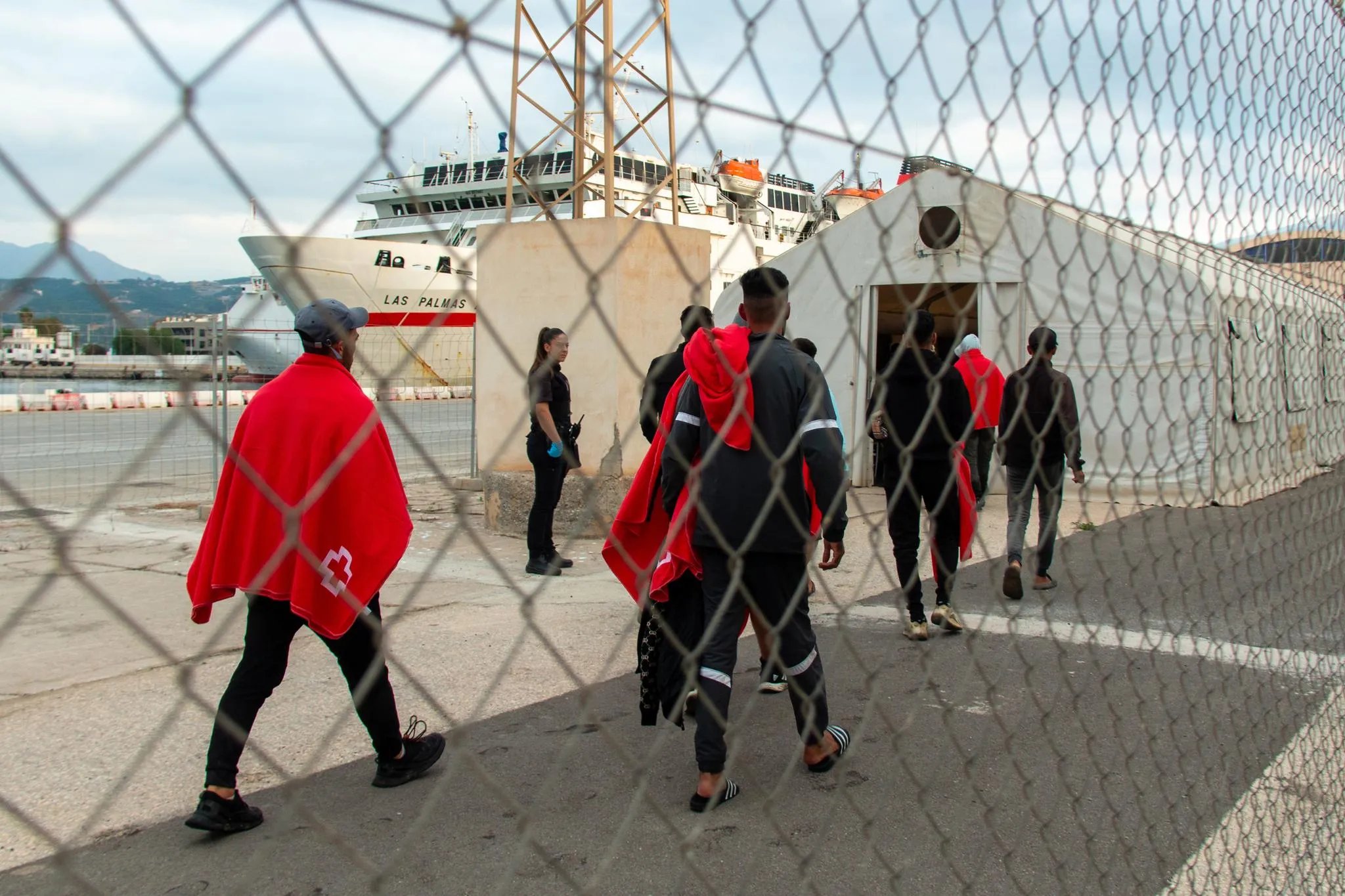 À Sète, des migrants algériens débarquent de manière surprenante