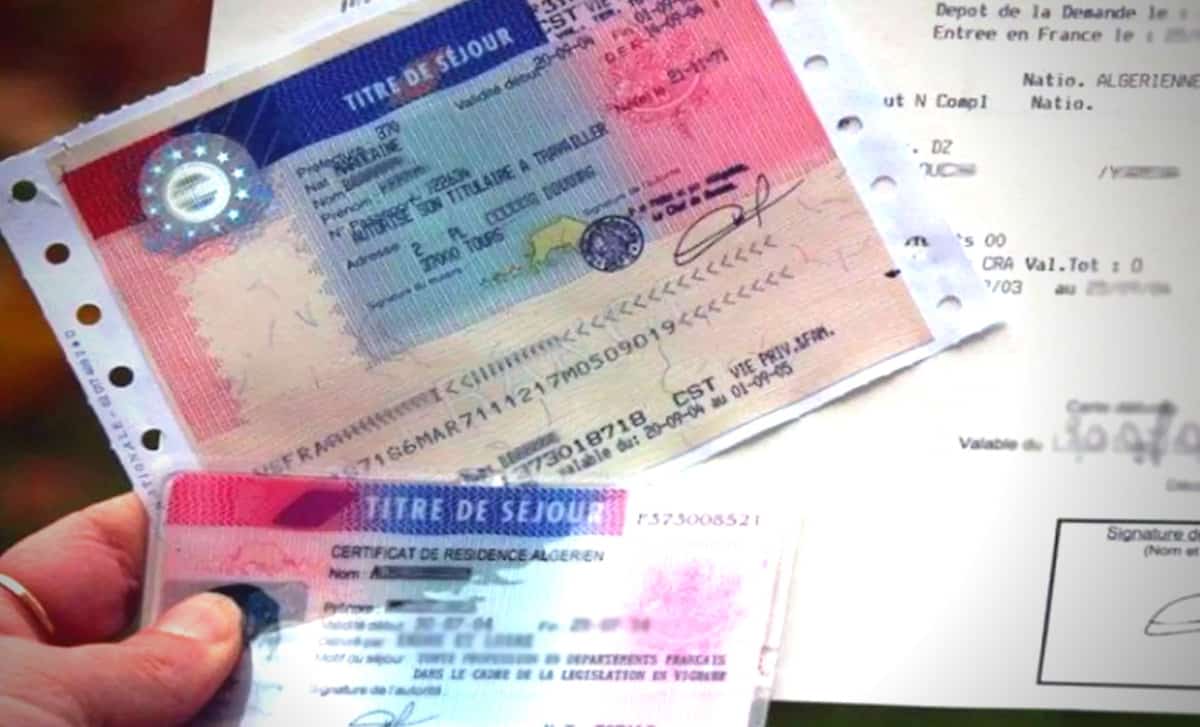 Titre de séjour en France : la galère des étudiants étrangers, des témoignages accablants