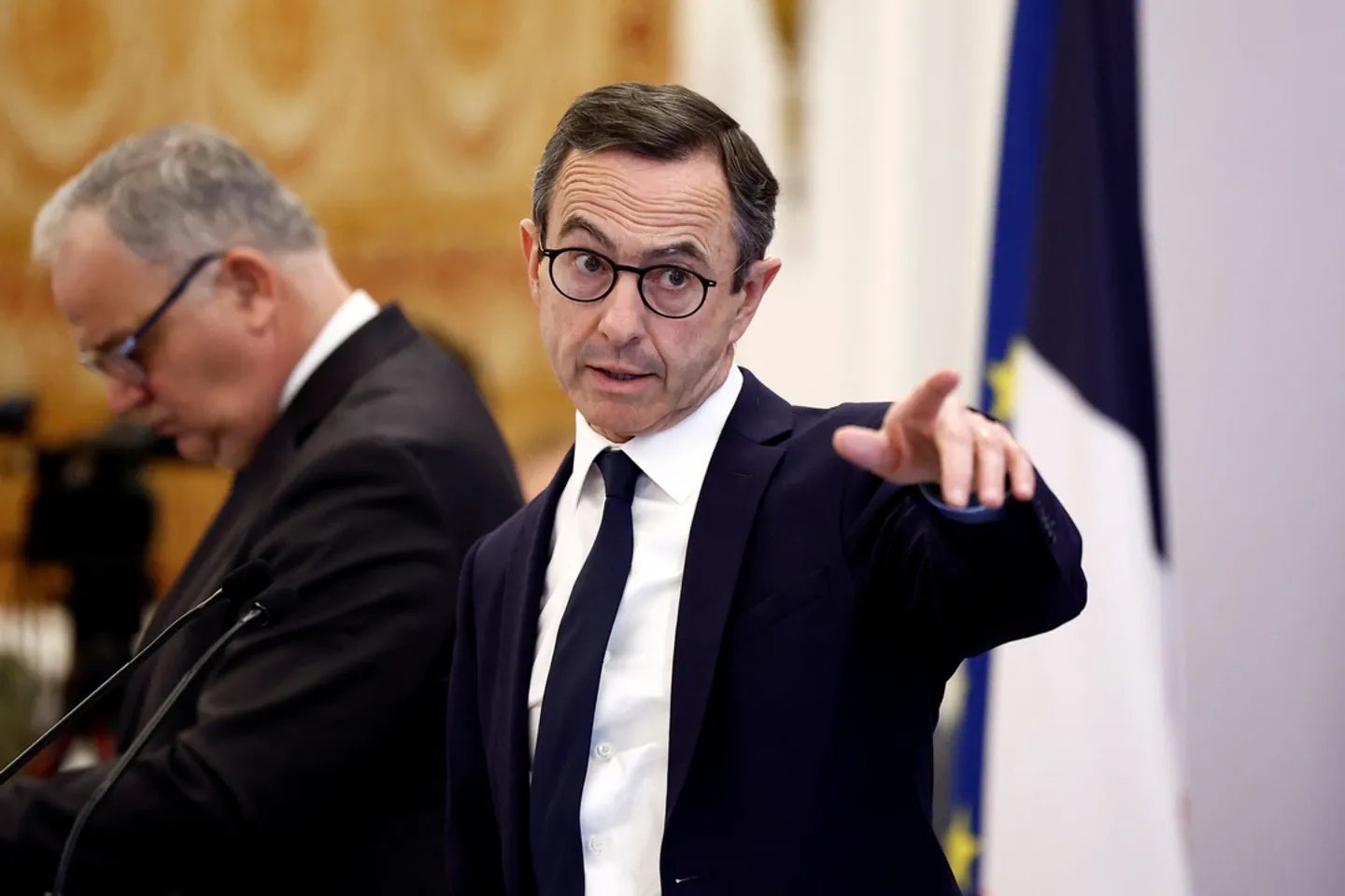 Schengen en péril : Retailleau défie la libre circulation