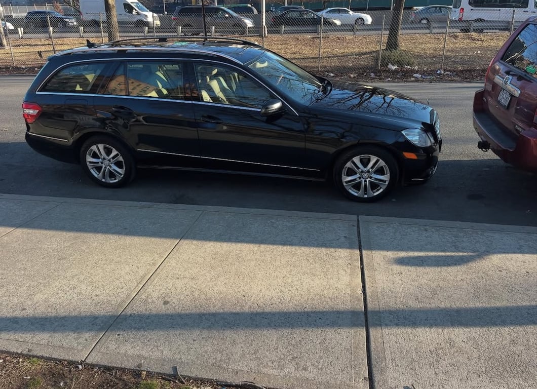 2012 Mercedes E350 Wagon - Side View