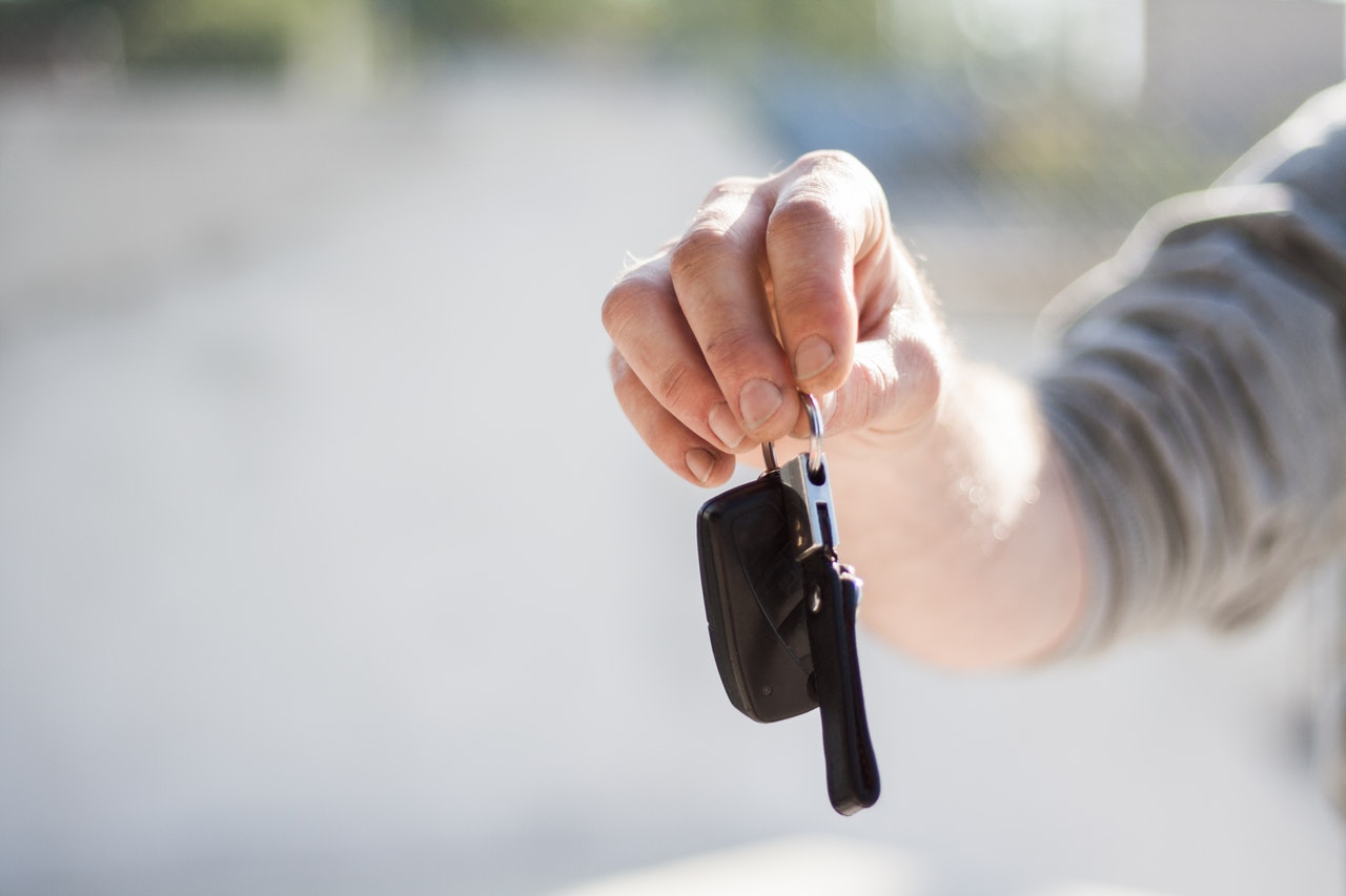 AUTO TRADER