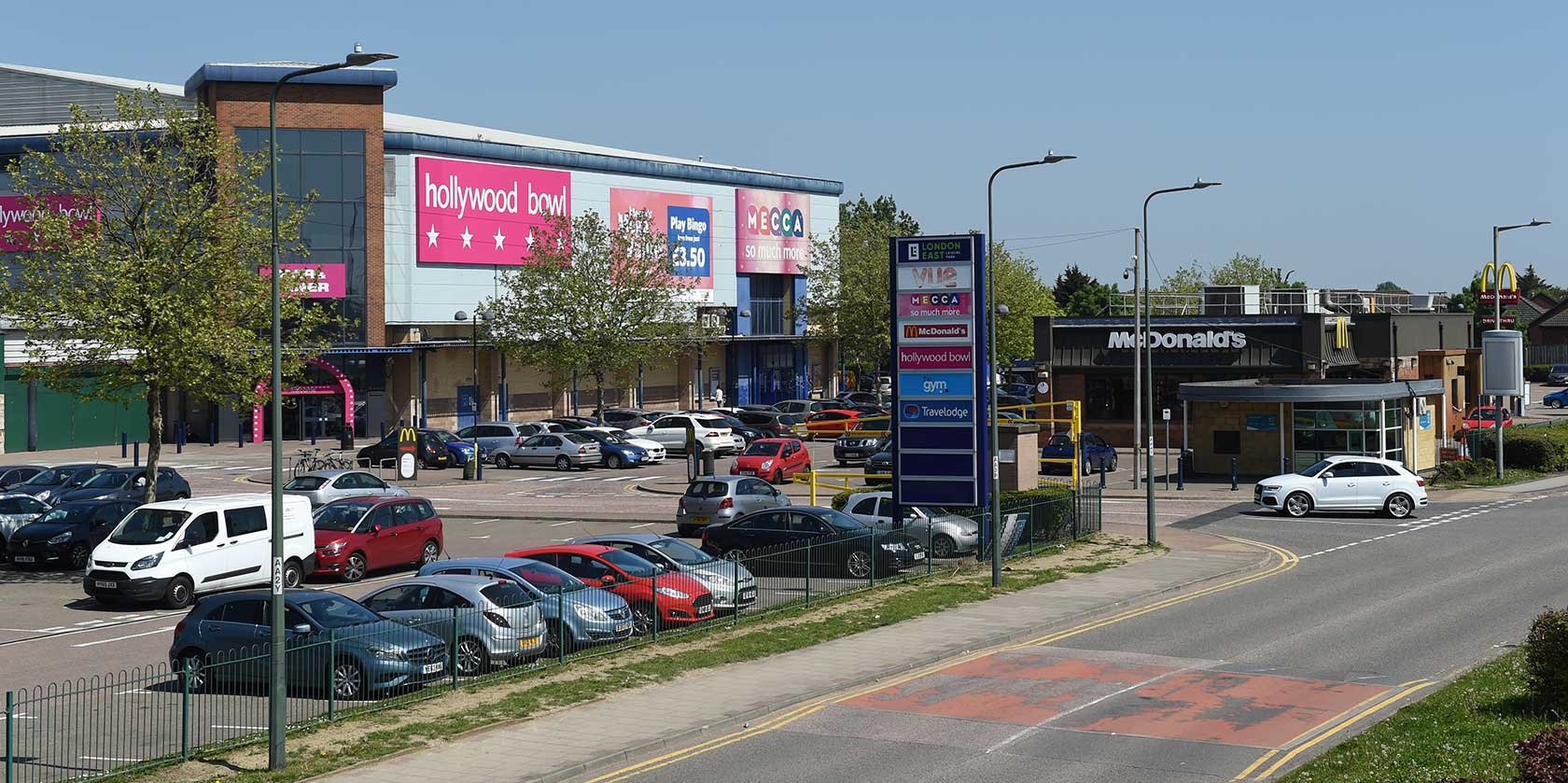 AEW UK REIT plc