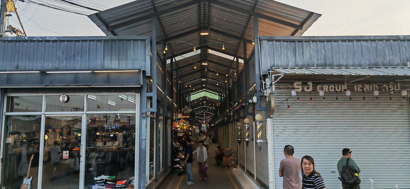 Foto von Nakhon Ratchasima - korat night market