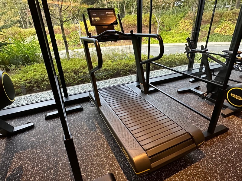 富士スピードウェイホテル Omika Wellness & Spa ランニングマシン2