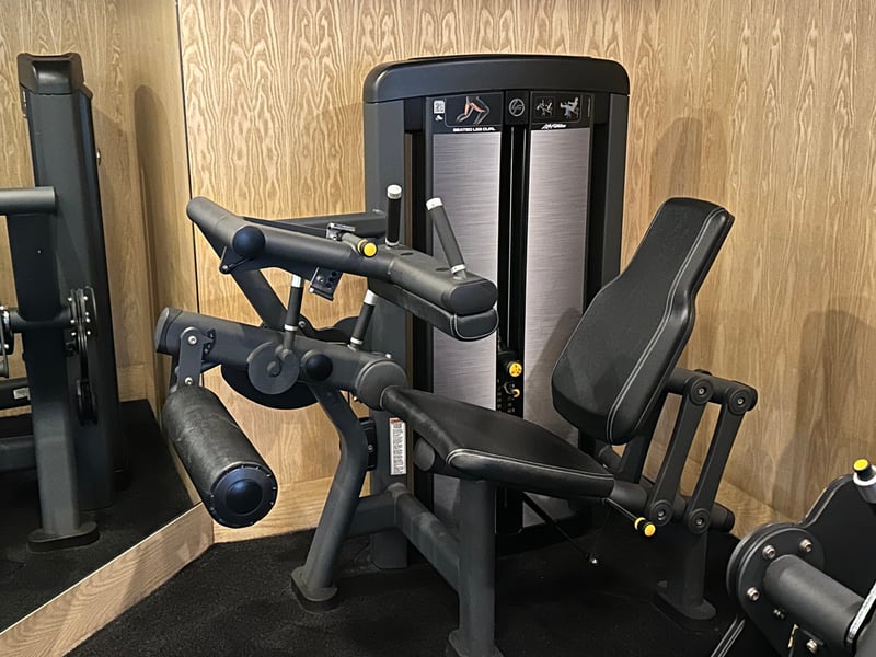 グランドハイアット香港 Plateau Spa フィットネス レッグカール