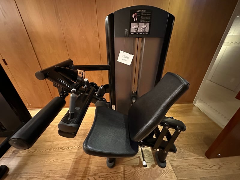グランドハイアット台北 クラブオアシス レッグカール