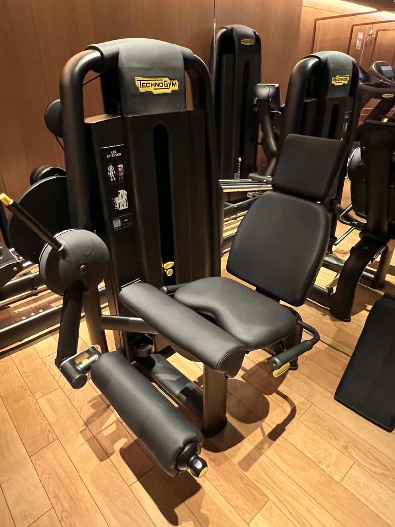 グランドハイアット東京 NAGOMI スパアンドフィットネス レッグエクステンション
