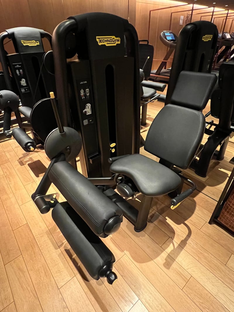 グランドハイアット東京 NAGOMI スパアンドフィットネス レッグカール
