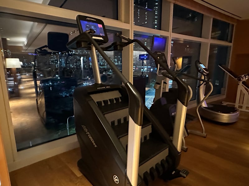 パークハイアット釜山 ルミ スパ&フィットネス クロストレーナー3