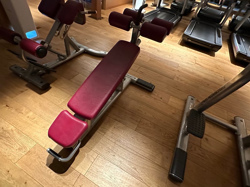 パークハイアット釜山 ルミ スパ&フィットネス アブドミナルベンチ