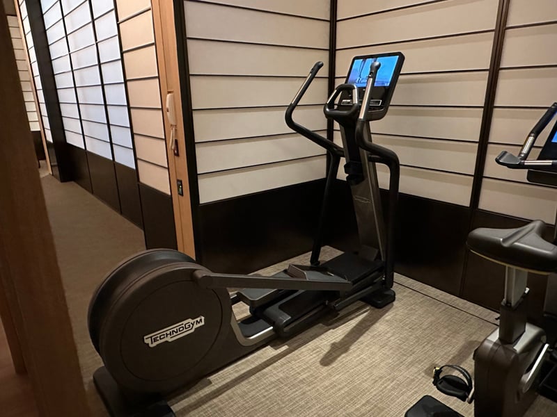 パークハイアット京都 フィットネスセンター バイクマシン