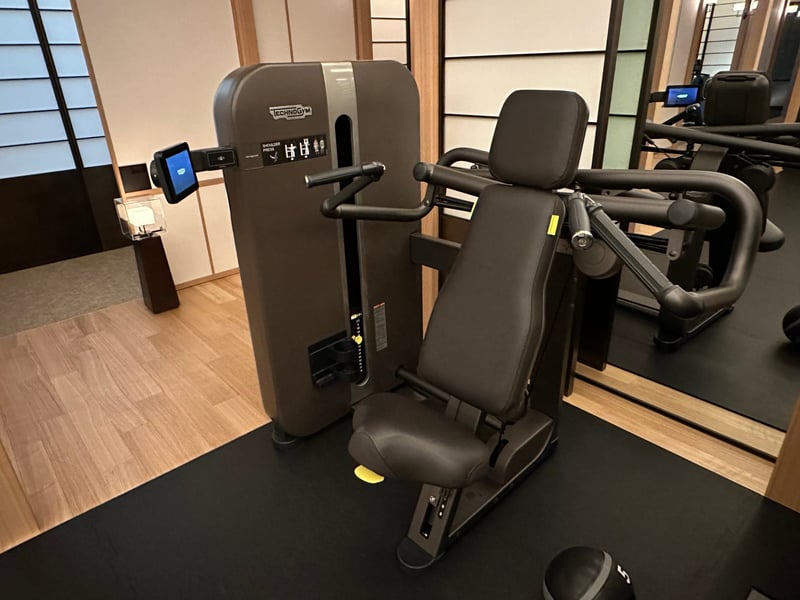 パークハイアット京都 フィットネスセンター チェストプレス