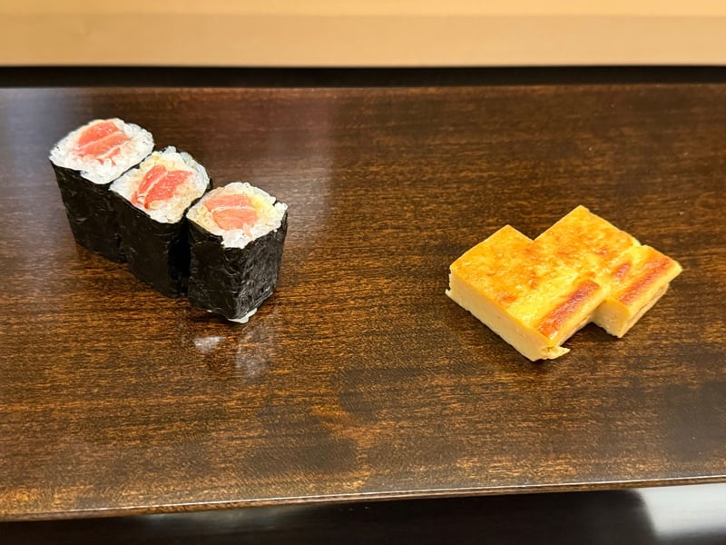 鉄火巻3切れと玉子焼き