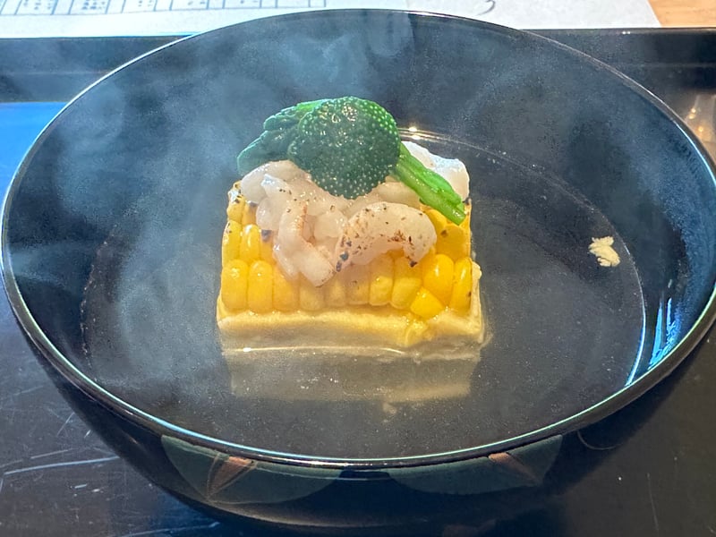 とうもろこししんじょうに白海老、インゲン、柚子