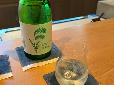 満寿泉 純米吟醸 富山県産山田錦、氷を入れたグラス