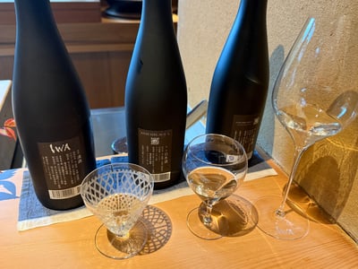 IWA 5 の裏ラベル。ASSEMBLAGE 4 と ASSEMBLAGE 6 が読める