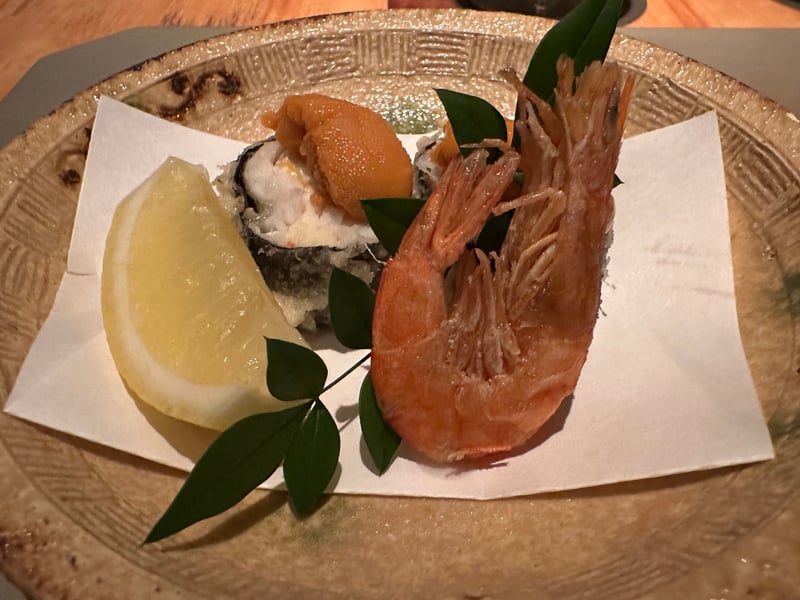 大田の大穴子と蟹真薯のはさみ揚げ、生雲丹ともろげ海老