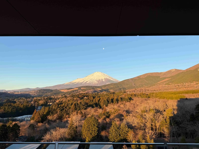 富士スピードウェイホテル グランプリコーナースイート 富士山ビュー 朝