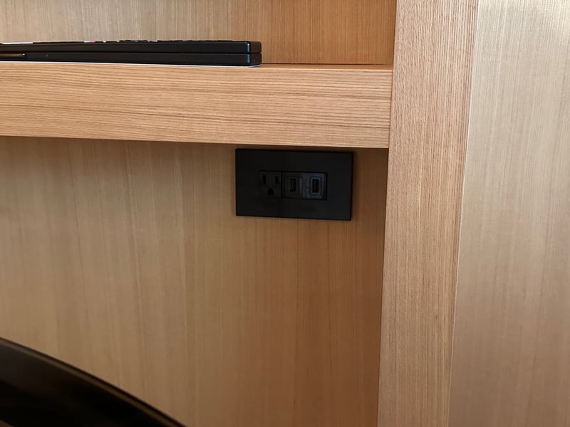 パークハイアット京都 ガーデンテラス 電源