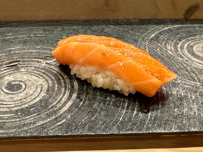 北海道のマスノスケの握り