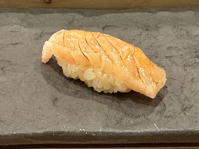 炙ったサワラの握り