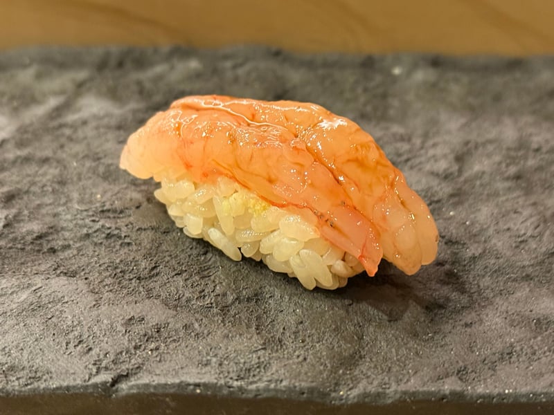 昆布締めにした甘海老の握り