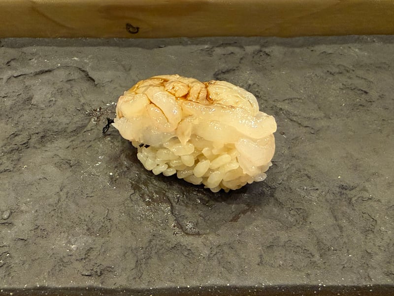 追加でもう一貫の、白海老と海苔の握り