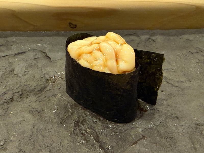 海苔で巻いた白子の軍艦