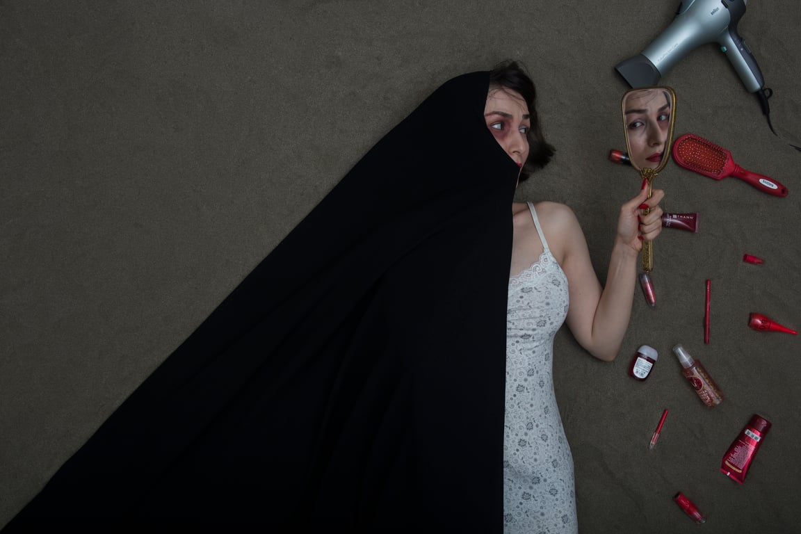 Women As An Unlucky Prophet - 3