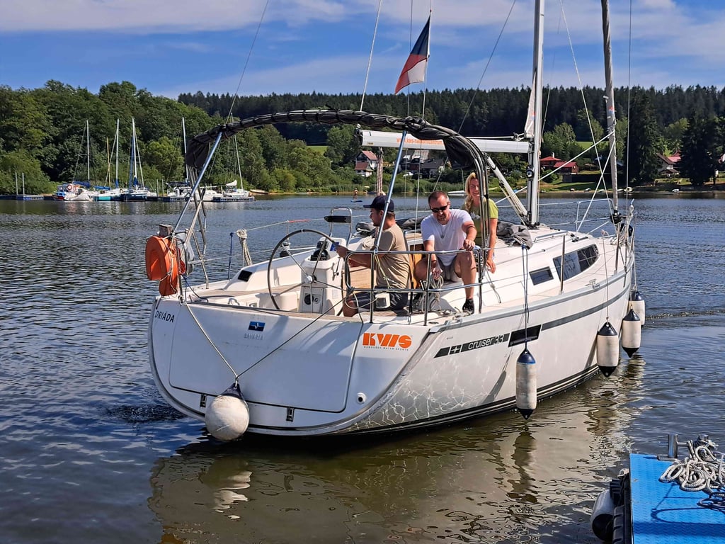 Přístavní manévry na Lipně