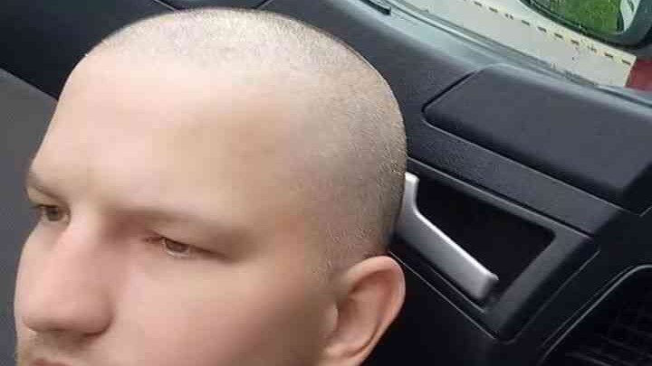 Pojďte si semnou oholit hlavu