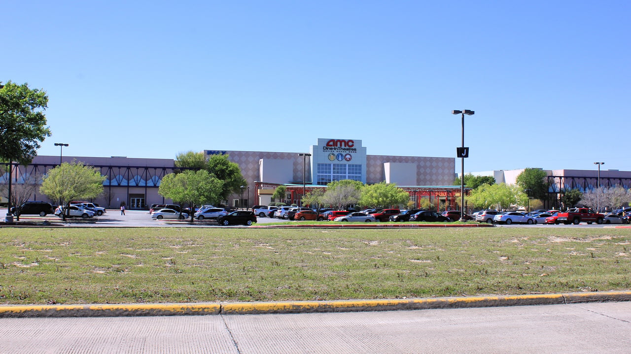 AMC Mesquite 30