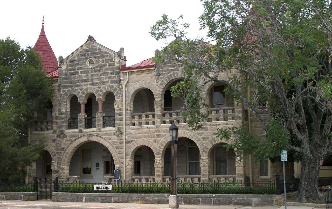 Capt. Charles Schreiner Mansion