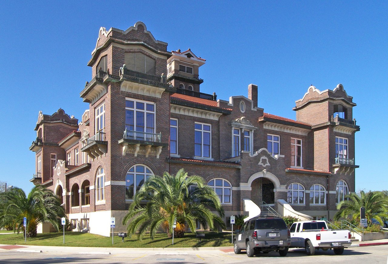 Atascosa County Courthouse