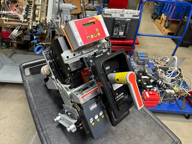 GE AKRU-25 Circuit Breaker AC-Pro Retrofit Modernization