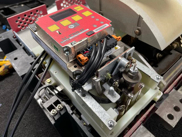 Merlin Gerin CM2500 CM3000 Circuit Breaker AC-Pro-II Retrofit Modernization