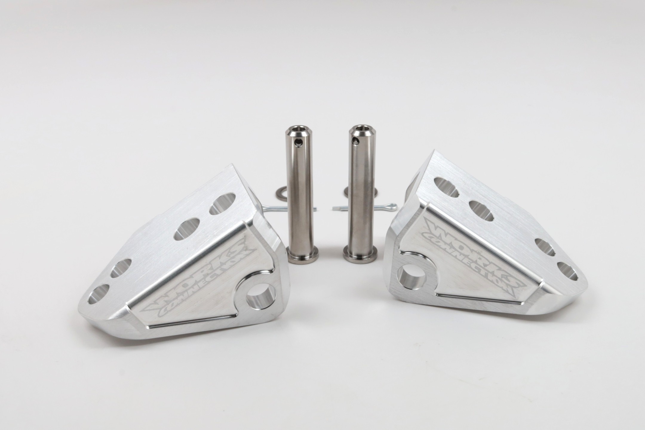 FOOT PEG MOUNTS ALUMINUM