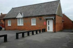 The outside view of Danbury Library