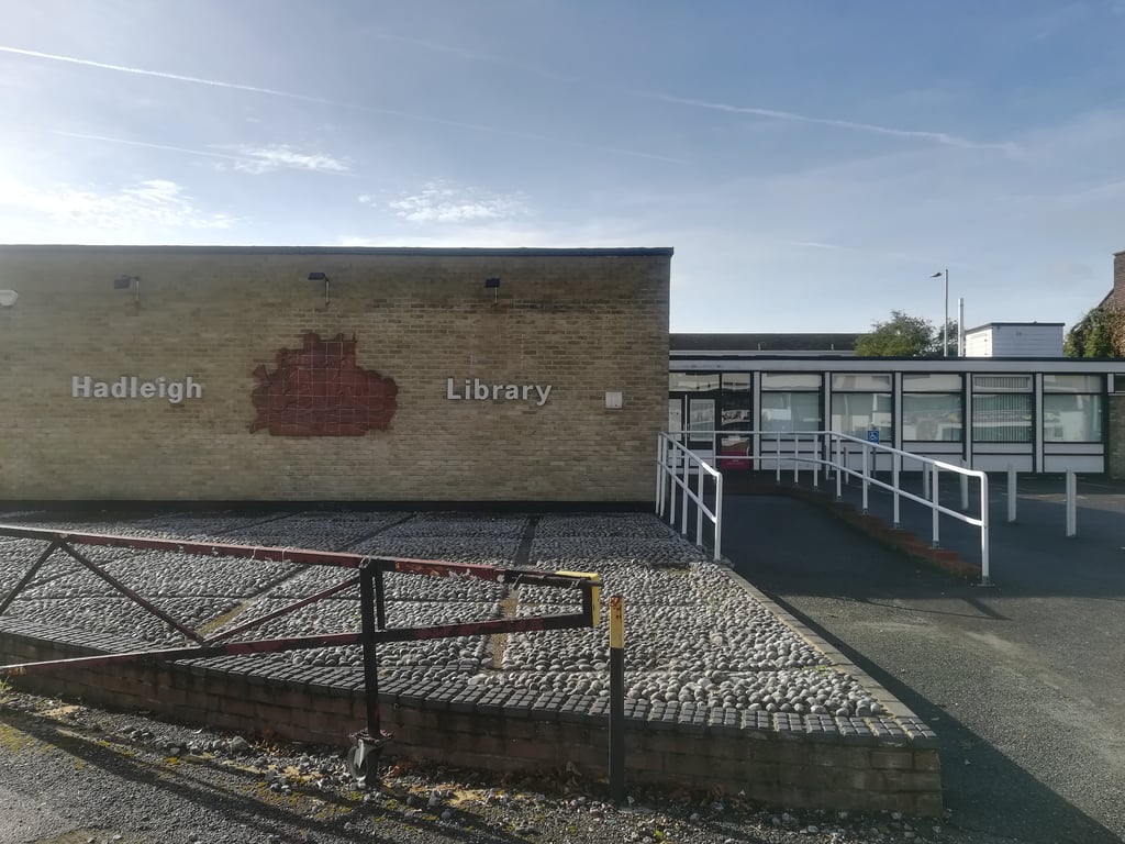 The outside view of Hadleigh Library