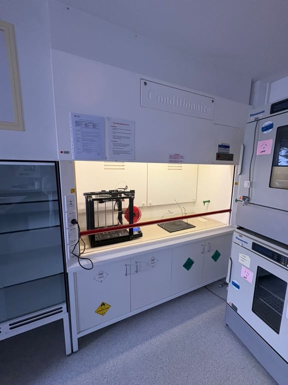 A 3D printer in a dark room