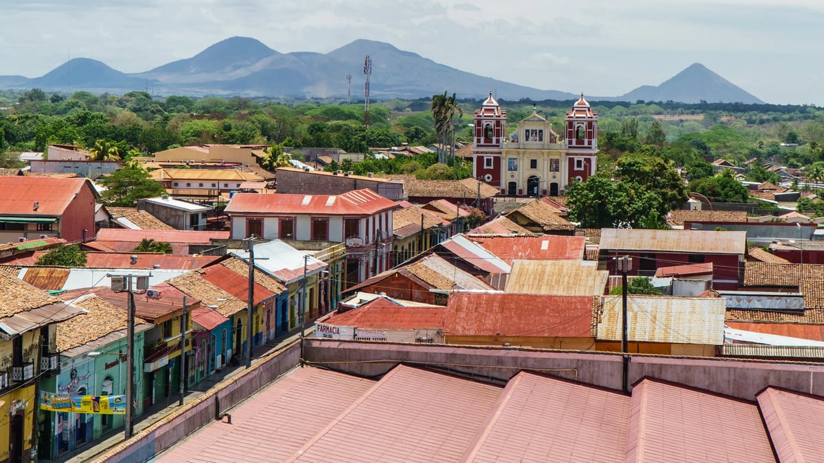 León