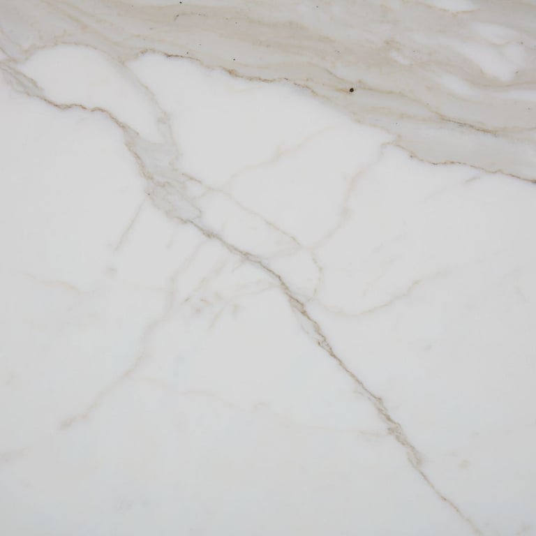 Calacatta Betogli Extra Polished – Close up photo is an example of the structure and color of this product, which will vary.