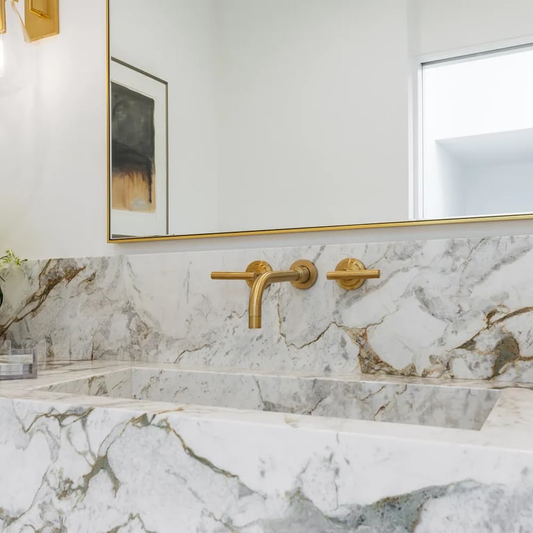 Calacatta Capixaba Marble vanity in bathroom