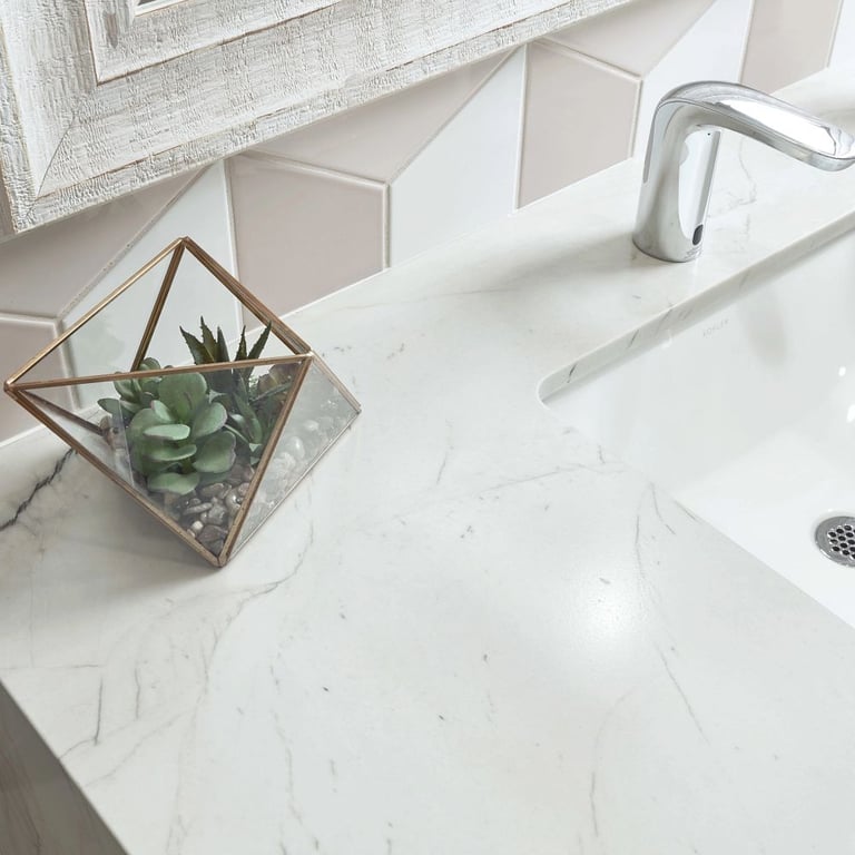 Mont Blanc Satin (counter), Paloma Rhomboid Mix (Cloud, Camel & Pumice Glossy)