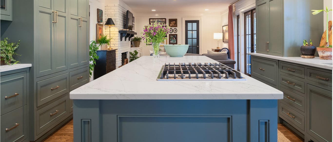 Calacatta Viraldi Quartz Countertop in Kitchen Island
