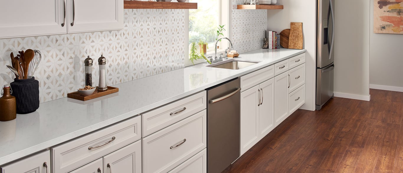 Carrara Miksa Quartz Countertop in Kitchen