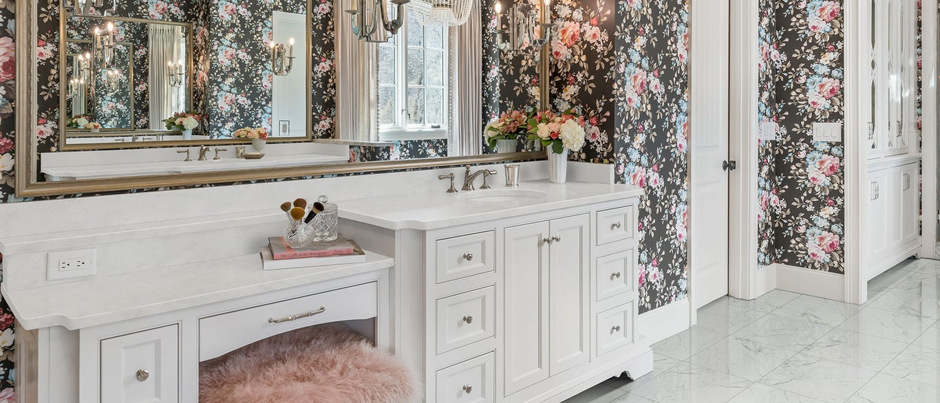 Carrara Miksa Quartz Countertop in Bathroom Sink